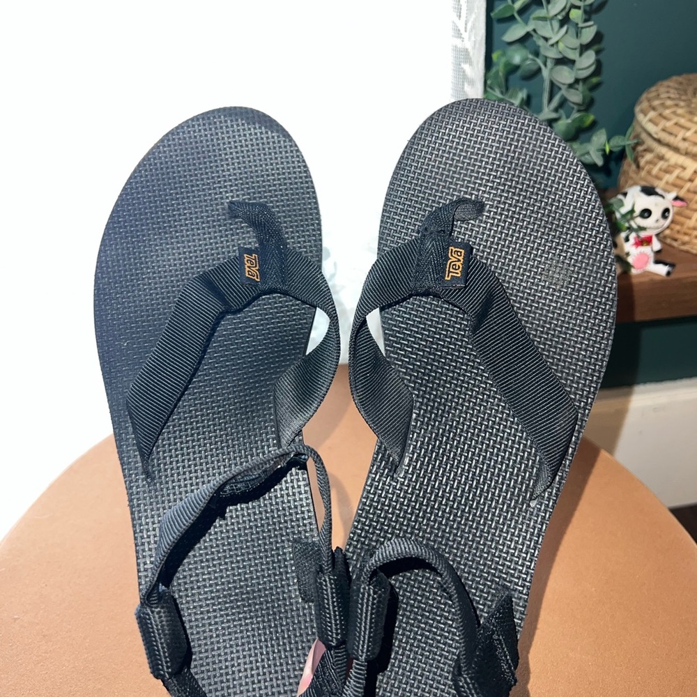 Black Teva Sandals